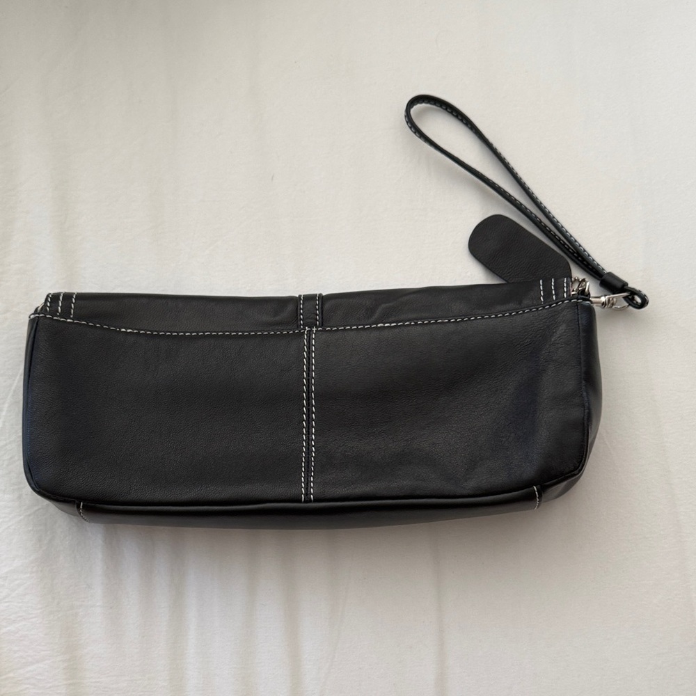 Vintage Elegant Black Clutch with Bow Detail - Picture 2 of 11